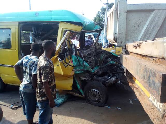 Avenue ex Poids Lourds I La route de tous les dangers 