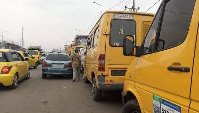 Kinshasa – Transport I Phénomène « Lia Mbwa » et ses réalités