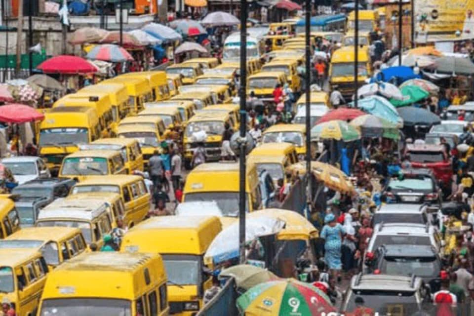 Embouteillages I  Kinshasa face à une asphyxie 
