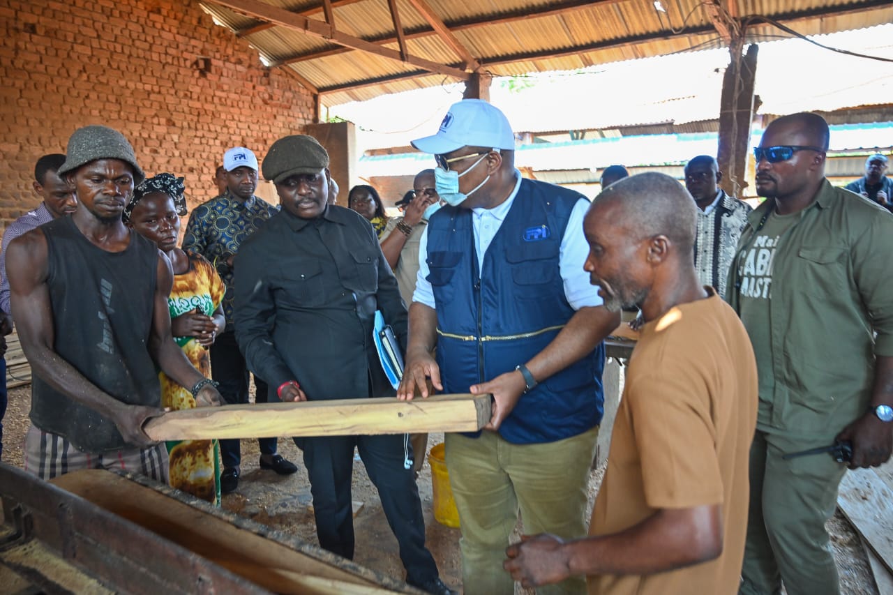 L’infatigable DGA Blaise Mastaky Birindwa au Kongo-Central pour soutenir les industries : Une aubaine pour les entrepreneurs à la recherche des financements du FPI