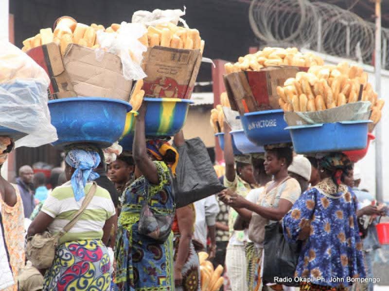 Femmes : Entre résilience et survie en temps de crise économique