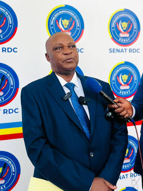 Sénat : Norbert Basengezi pour succéder à Bahati Lukwebo