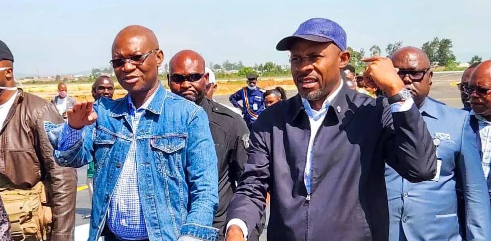 Ebola en RDC : Muyaya et Roger Kamba volent au secours d’une riposte critiquée
