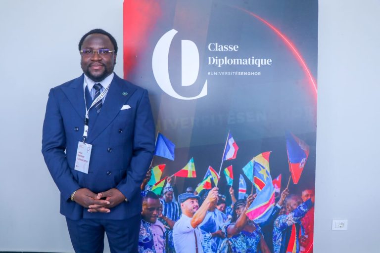 Diplomatie : Alfred Dibandi Nzondomyo représente la RDC à la 5ᵉ Classe diplomatique de l’Université Senghor en Égypte