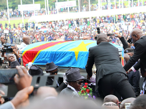 Kinshasa : une réforme annoncée pour encadrer les morgues, les funérailles et les cimetières